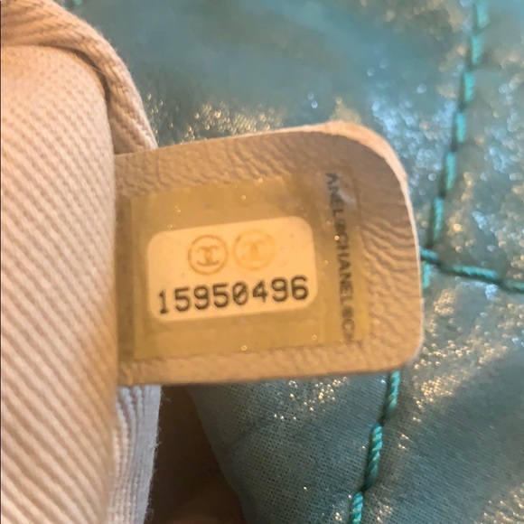 Stunning CHANEL Grand Shopping Tote in Teal - Picture 4 of 8